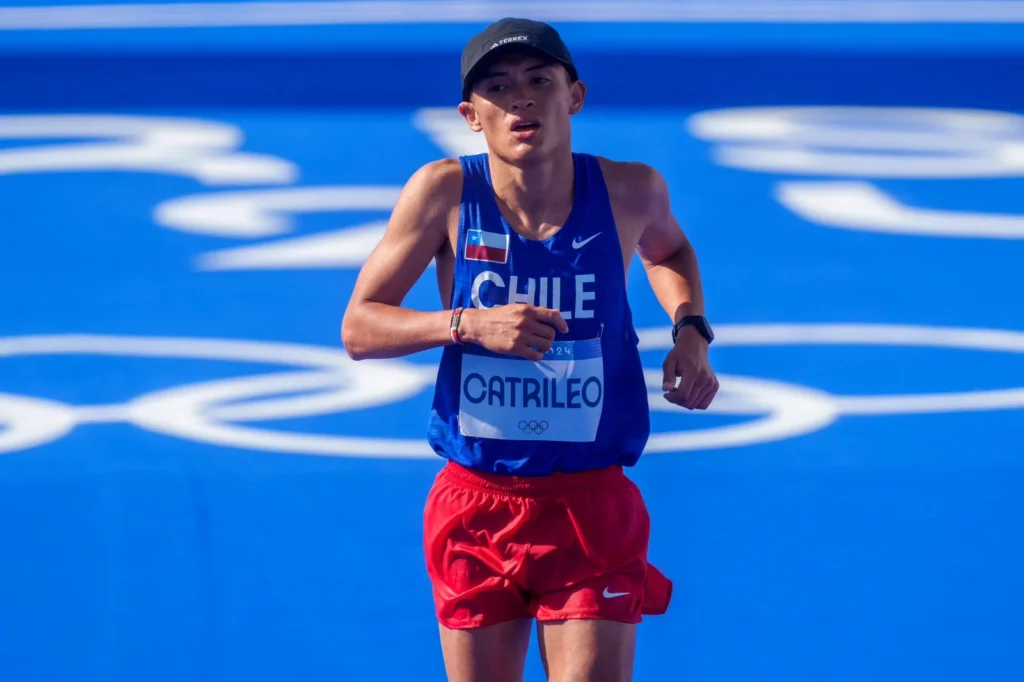 file_20240810095201-1024x682 Hugo Catrileo, el lafkenche que rompe con la profecía de la extinción mapuche en París